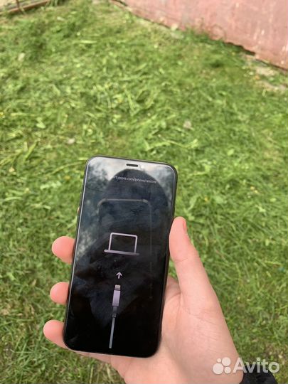 iPhone X, 64 ГБ