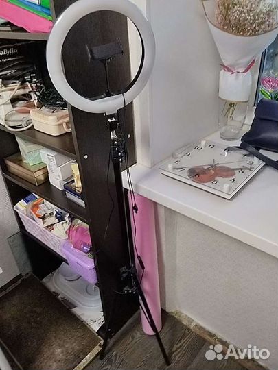 Кольцевая лампа со штативом