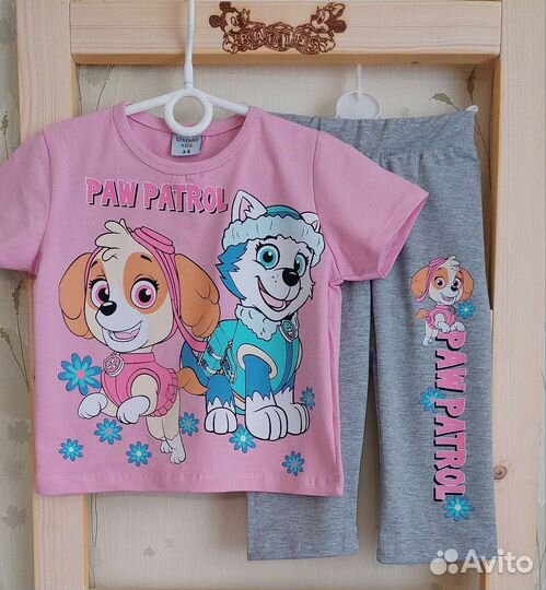 Костюм для девочки новый 110, 128