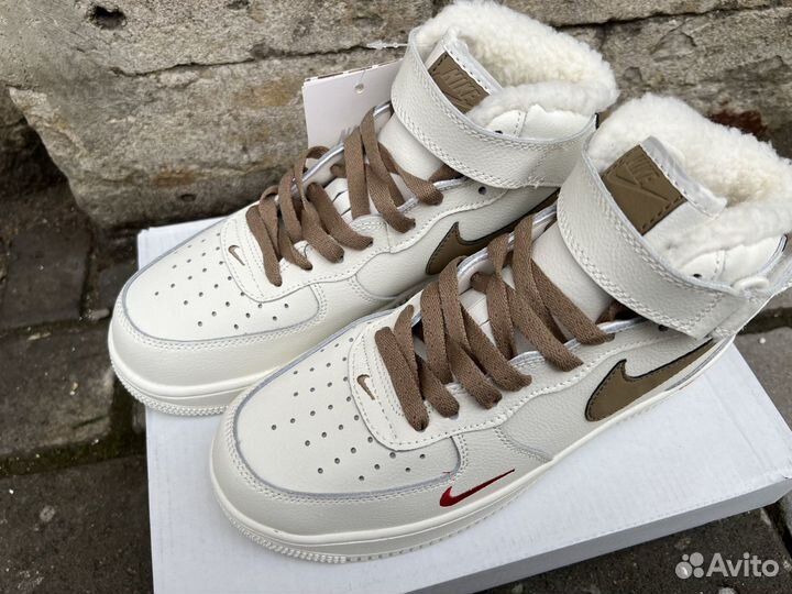 Зимние Nike Air Force 1 Mid с мехом