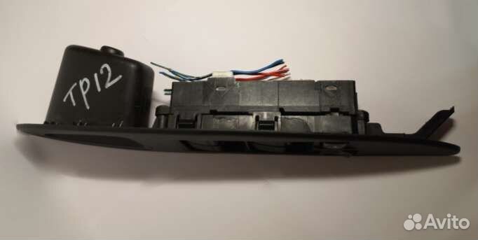 Блок управления стеклоподъемниками Nissan