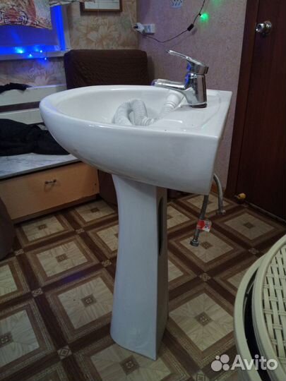 Раковина в ванную с тумбой