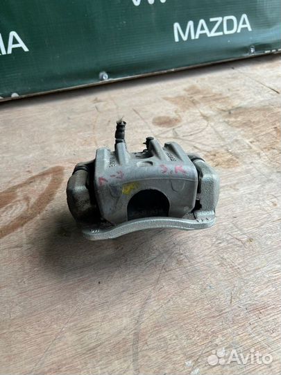 Суппорт тормозной задний правый Kia Quoris 1 G8BE