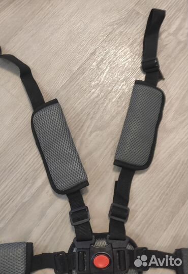 Универсальный 5-ти точечный ремень в коляску