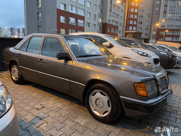 Mercedes-Benz W124 2.6 AT, 1988, 350 000 км