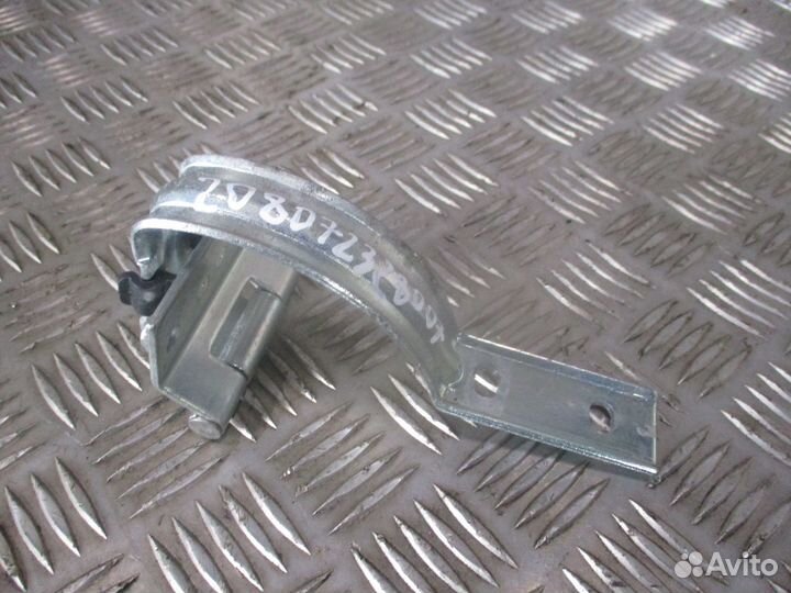 Петля крышки инструментального ящика Mercedes-Benz