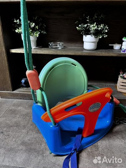 Детская качель подвесная