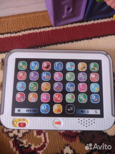 Игрушки разные развивающие