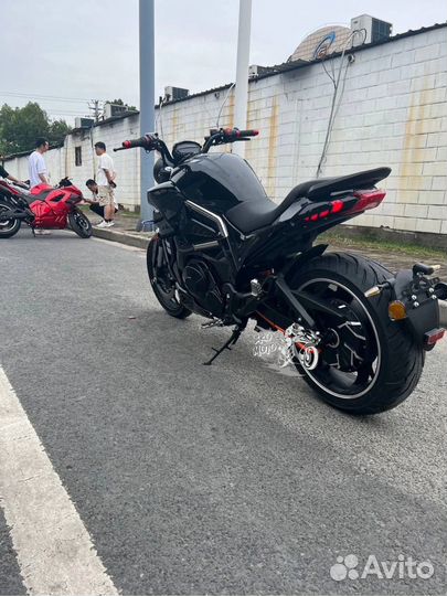 Электро мотоцикл Ducati Diavel