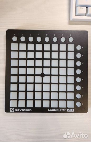 Novation Launchpad mini mk2