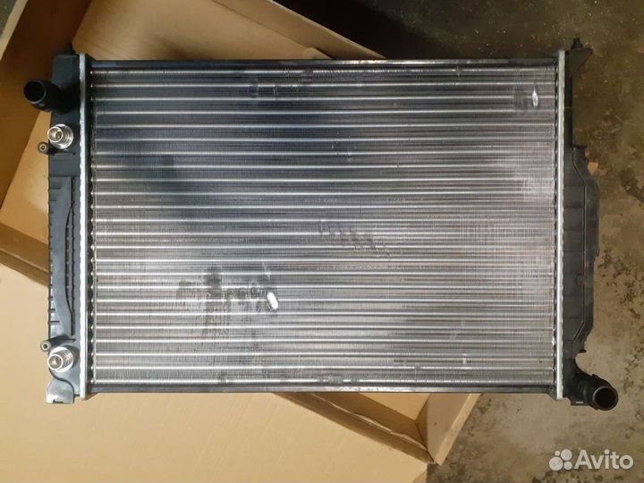 Радиатор охлаждения audi a4 a6 vw passat