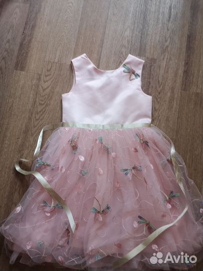 Платье праздичное