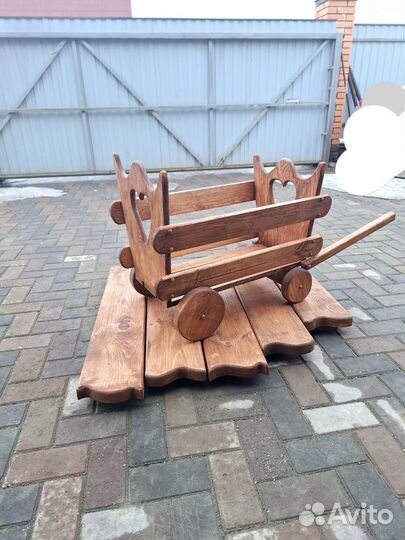 Садовая тележка декоративная