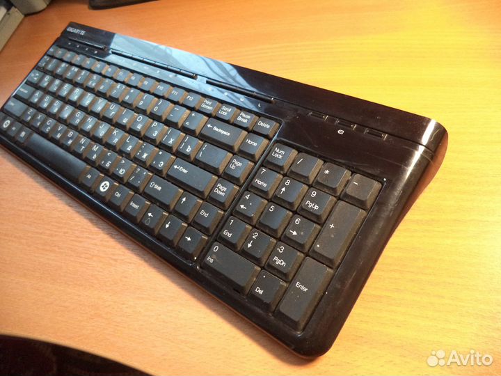 Комплект клавиатура и мышь беспроводные Gigabyte