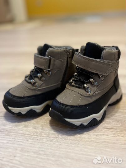 Ботинки демисезонные 22
