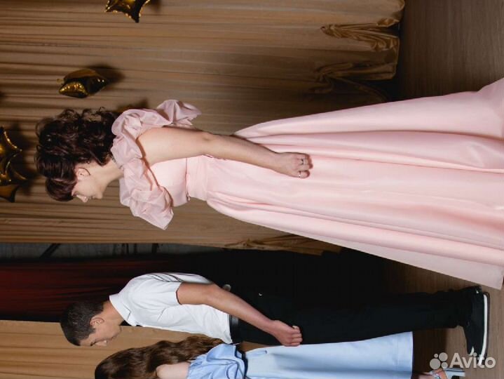 Женские вечерние платья