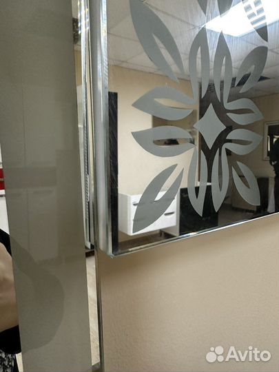 Зеркало с подсветкой для ванной