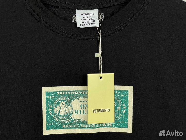 Футболка Vetements