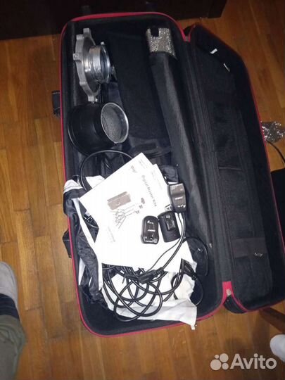 Набор студийных фотовспышек DM 150