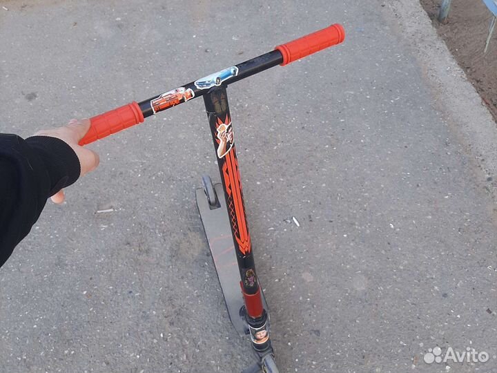 Трюковый самокат