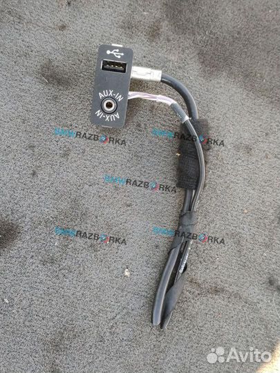 Разъем AUX / USB BMW X3 G01 2021 9237653