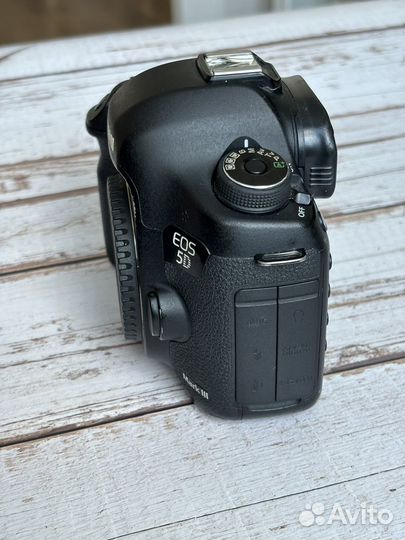 Canon 5D mark III body
