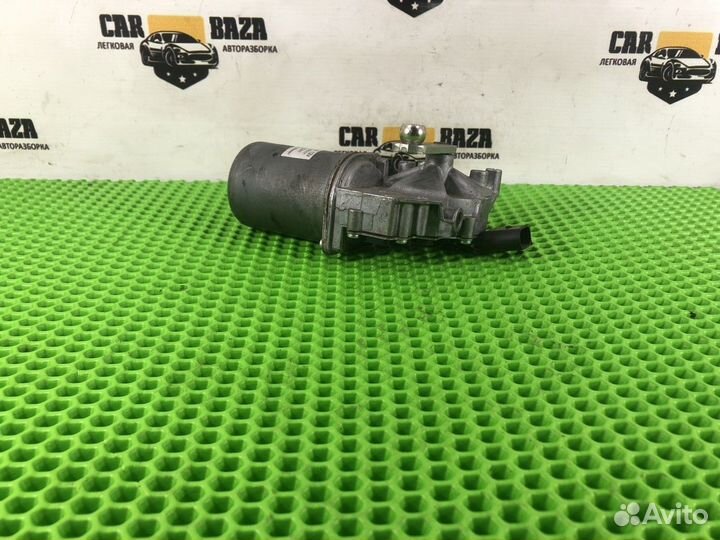 Моторчик стеклоочистителя BMW X1