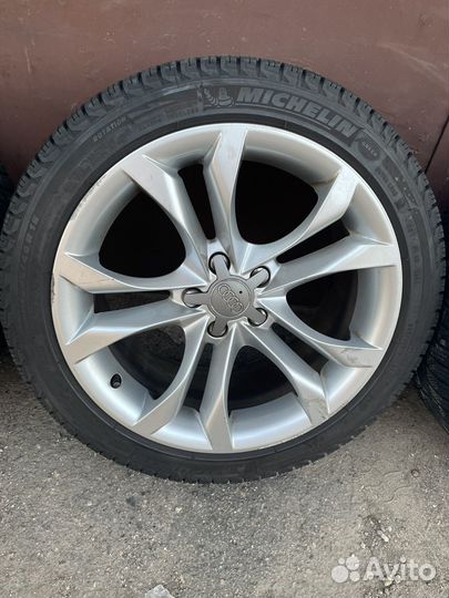 Диски Audi S5 R18