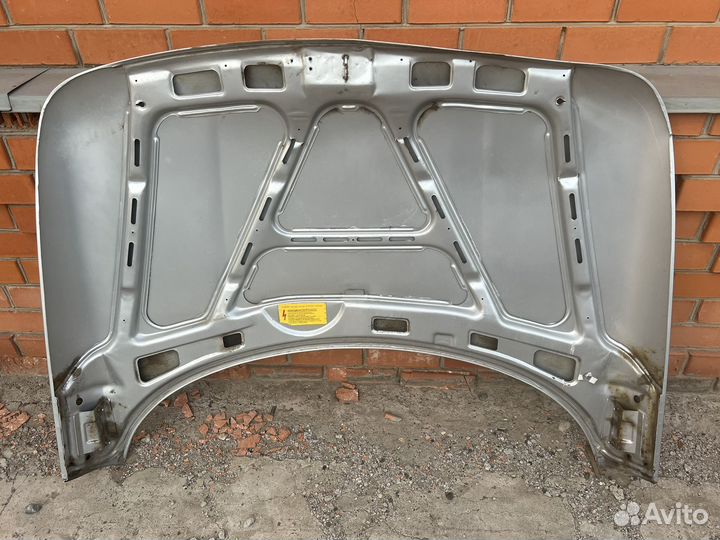 Капот Ваз2110