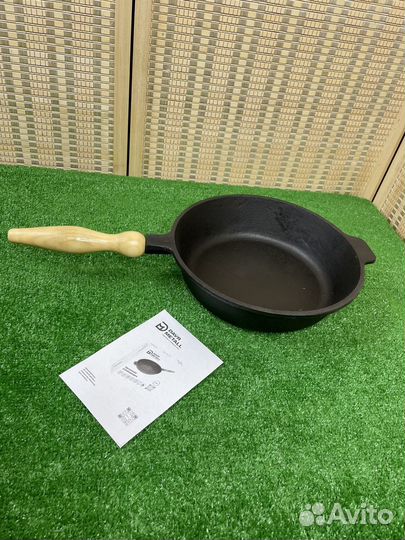 Чугунная сковорода