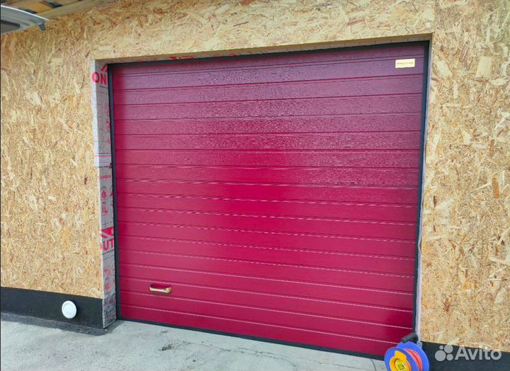 Секционные ворота Алютех