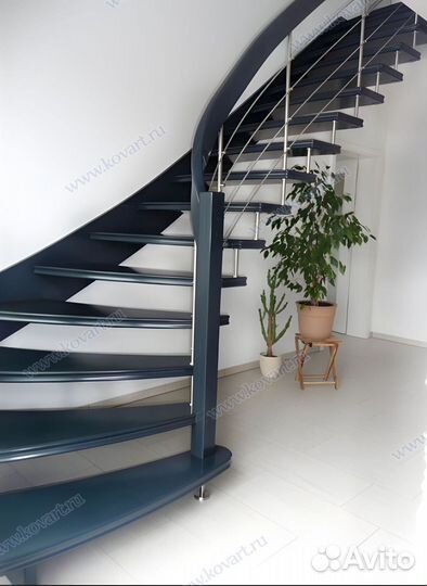 Лестницы на бельцах. ART: Z946