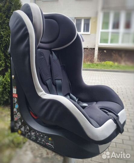 Детское автокресло Chicco 9-18 кг isofix