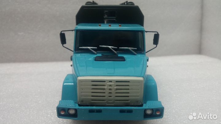 1:43 ЗИЛ-4333 кунг