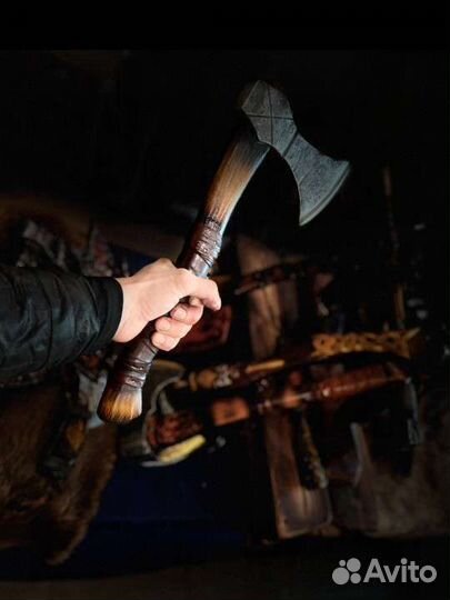 Топор кованый ручной работы