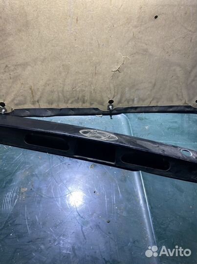 Молдинг крышки багажника акцент