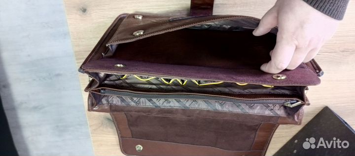 Мужской кожаный портфель