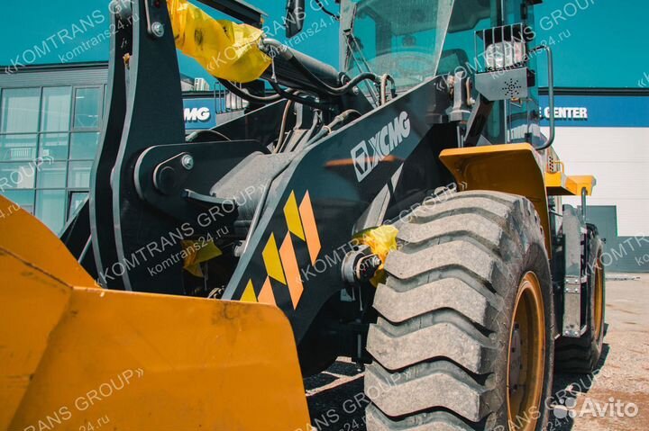 Фронтальный погрузчик XCMG LW330RU, 2023