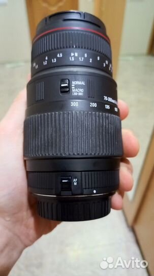 Объектив Sigma 70-300