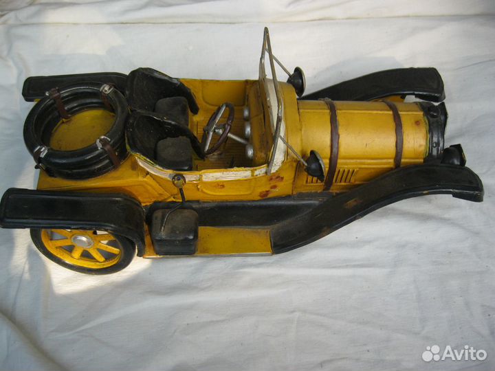 Старинная машинка жестяная игрушка РСФСР
