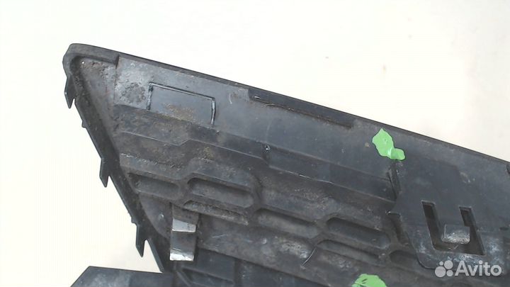 Решетка радиатора Nissan Micra K12E, 2005