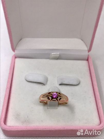 Золотое кольцо с корундом СССР