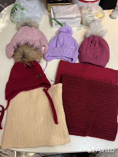 Шапки зимние и шарфы