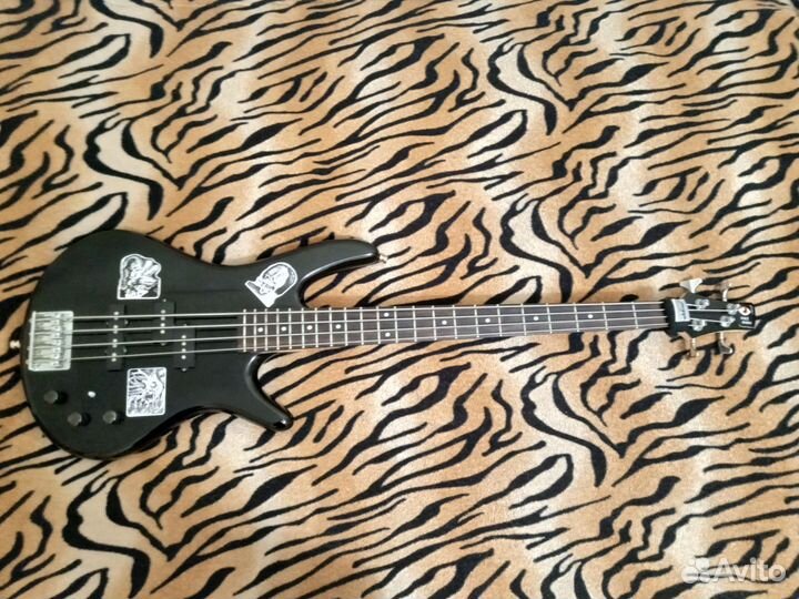 Бас гитара Ibanez gsr-200
