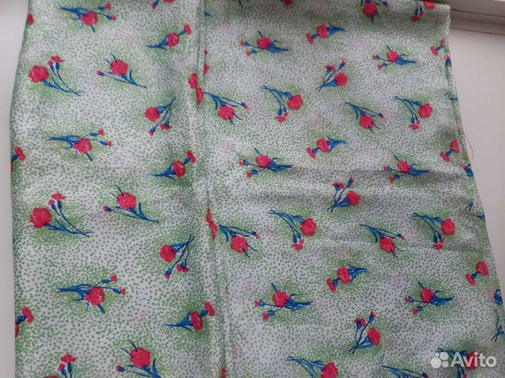 Отрез ткани шелк