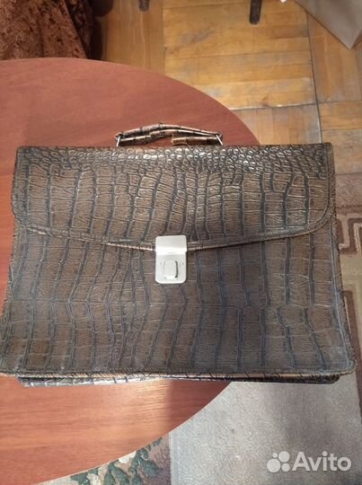 Портфель б/у под документы, реквизит