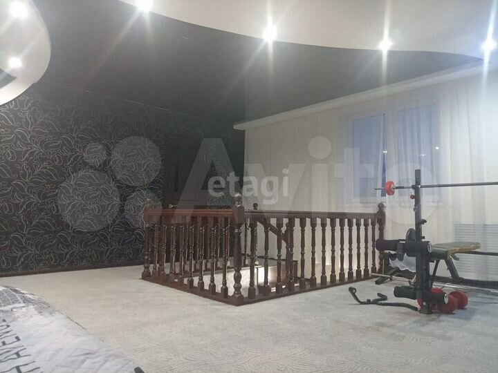 Дом 230 м² на участке 10 сот.