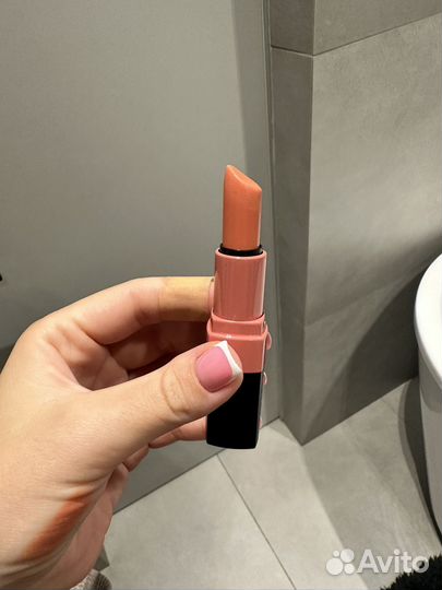 Помада Bobbi Brown