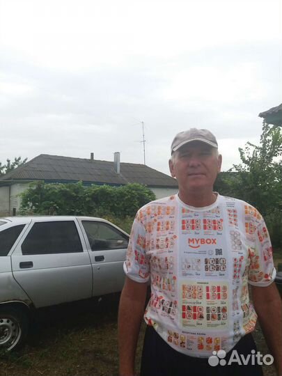 Массажист костоправ