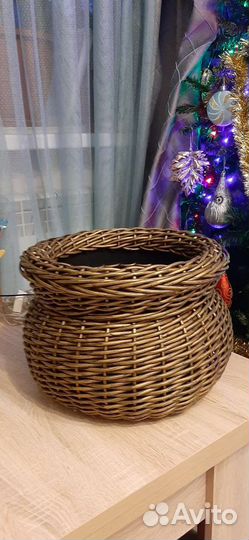 Кашпо из ротанга горшочек